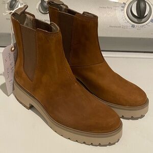 Brown Chelsea Timberland Boots Womens size 8.5